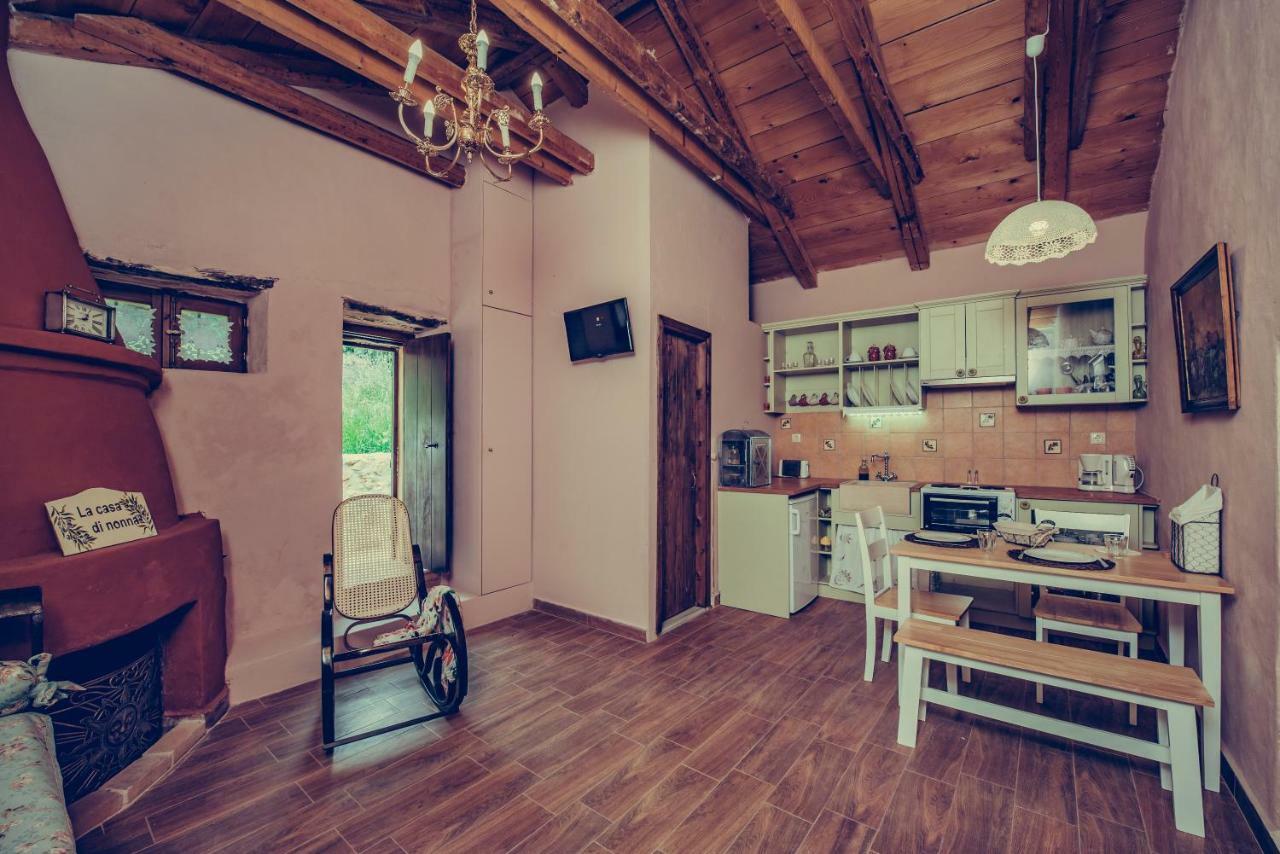 La Casa Di Nonna Koríthion Exterior foto